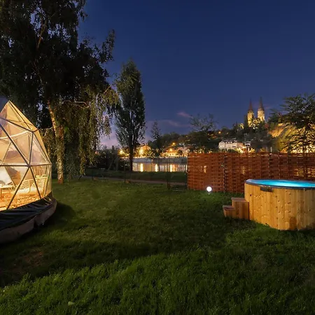 Glamping Escape To The Stars Under Prague Skyline Hotel Exterior photo