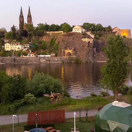 Glamping Escape To The Stars Under Prague Skyline Hotel Exterior photo