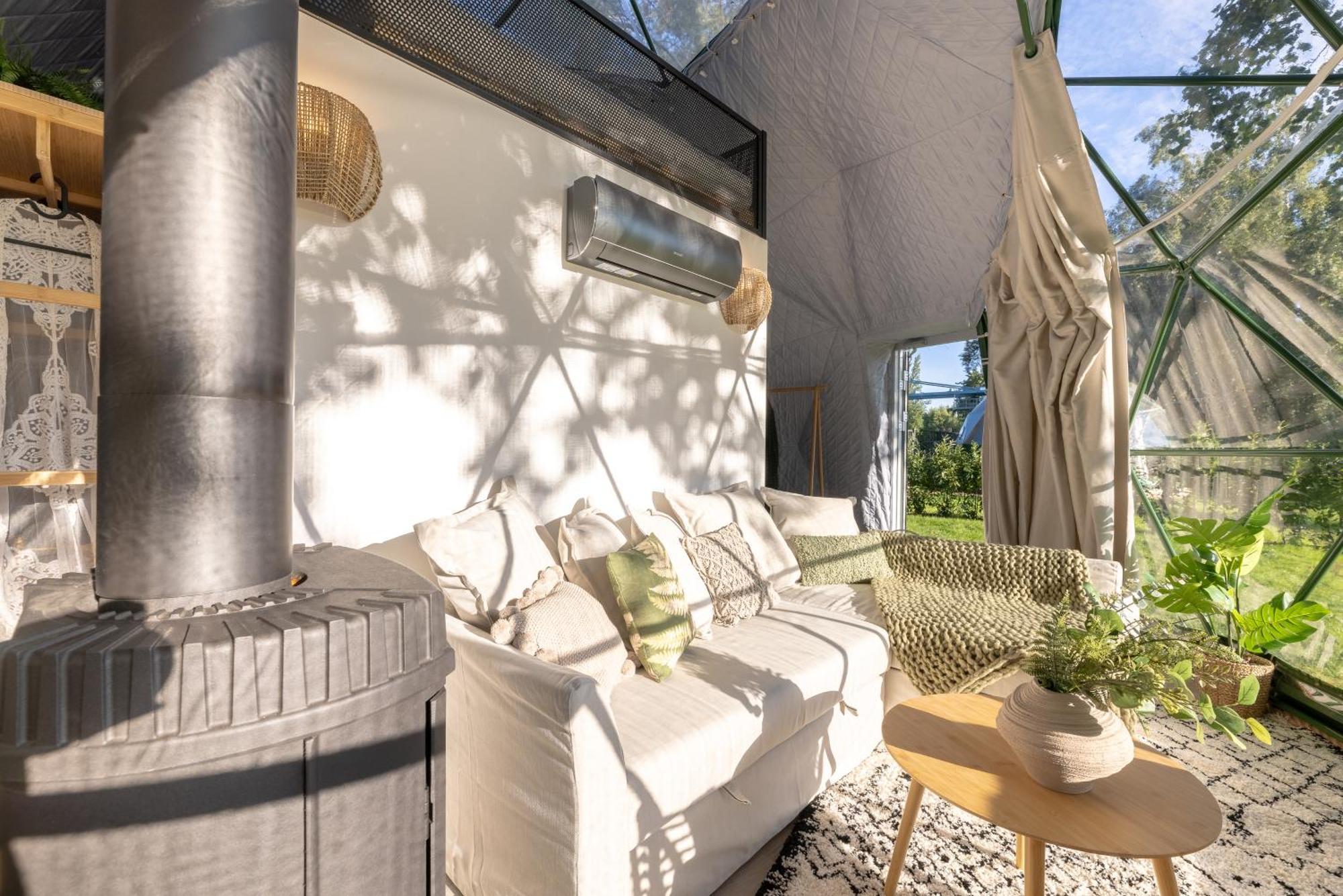 Glamping Escape To The Stars Under Skyline Luxusní stan Praha